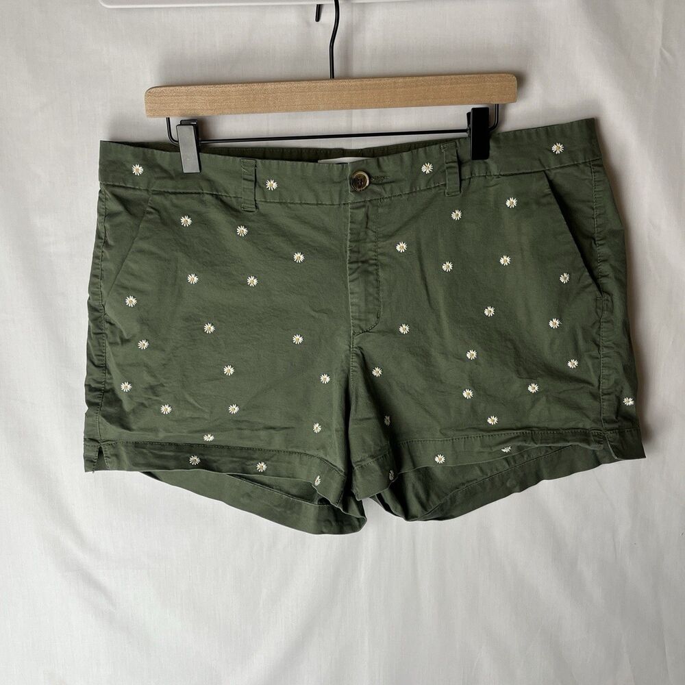 Old Navy Chino Everyday Shorts Green with Embroidered White Daisies Size 16